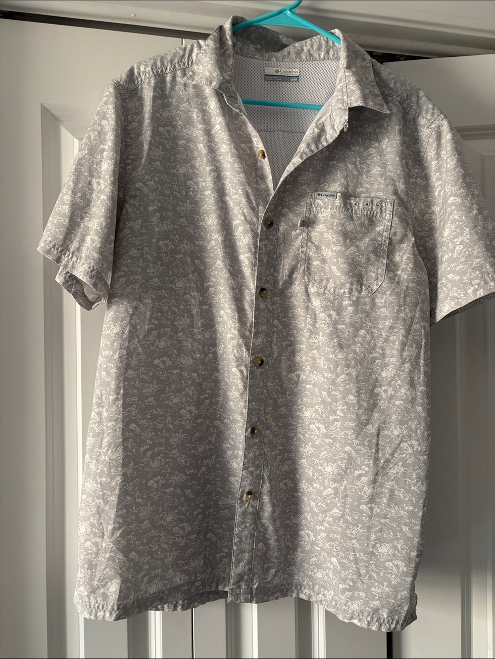 Columbia PFG Light Gray Printed Short-Sleeve Button-Up Shirt